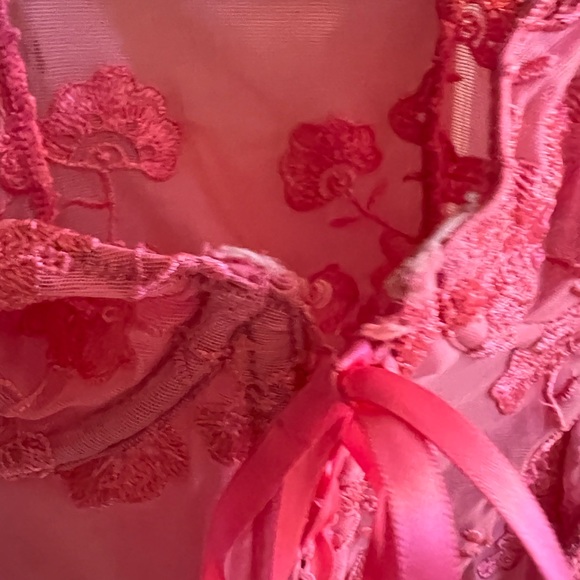PRETTYLITTLETHING hot pink embroidered mesh corset top - Picture 12 of 14